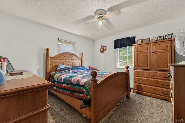 715 N Division Street, Coweta, OK 74429