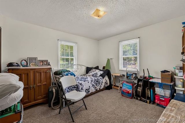 715 N Division Street, Coweta, OK 74429