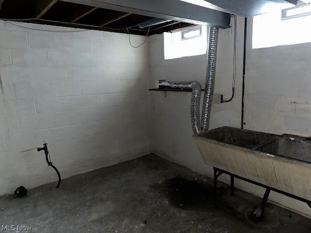 983 E 179 Street, Cleveland, OH 44119