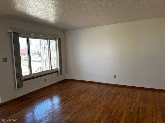 983 E 179 Street, Cleveland, OH 44119