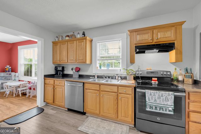 43 Hood Street, Commerce, GA 30529