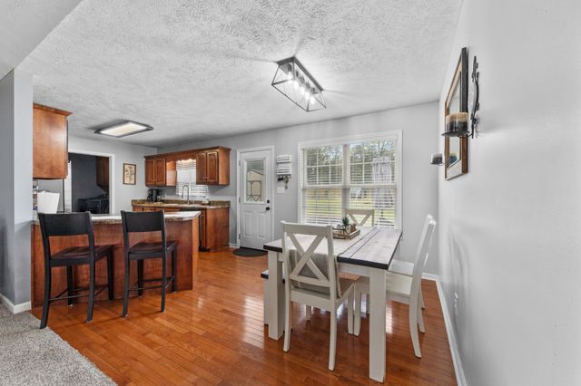 300 Daytona Dr, Cornersville, TN 37047