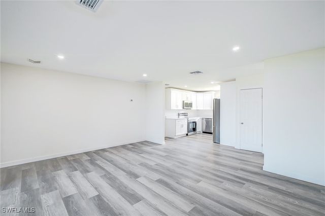 4867 E Riverside DR, Fort Myers, FL 33905