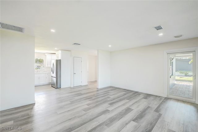 4867 E Riverside DR, Fort Myers, FL 33905