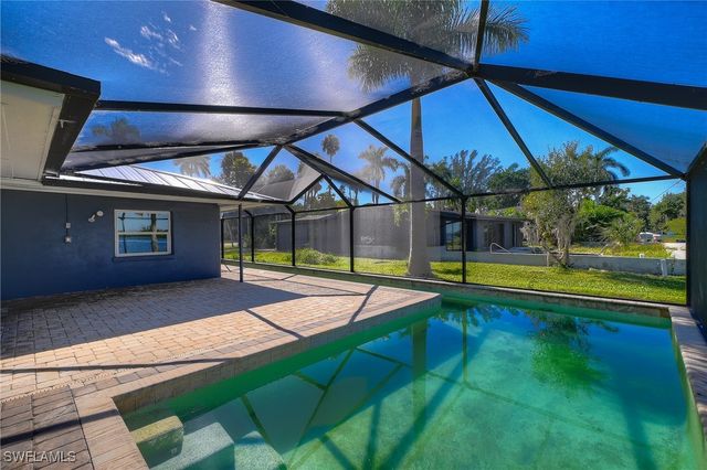 4867 E Riverside DR, Fort Myers, FL 33905