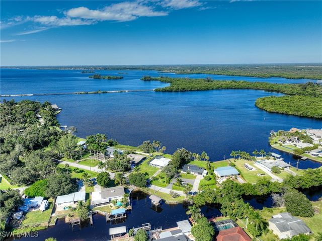 4867 E Riverside DR, Fort Myers, FL 33905