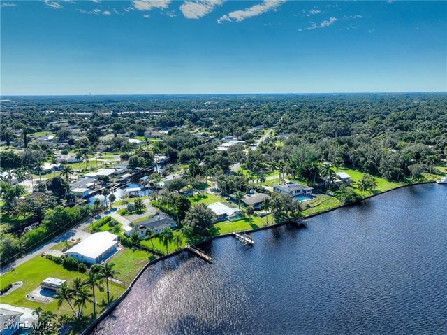 4867 E Riverside DR, Fort Myers, FL 33905