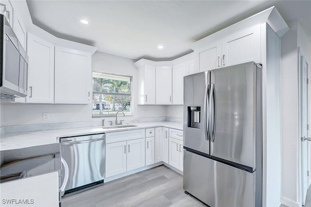 4867 E Riverside DR, Fort Myers, FL 33905