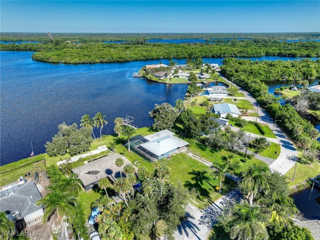 4867 E Riverside DR, Fort Myers, FL 33905