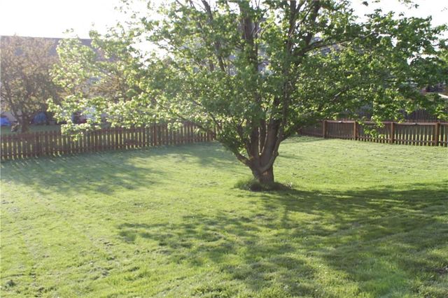 11502 N Laurel Avenue, Kansas City, MO 64157