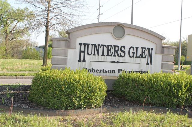 11502 N Laurel Avenue, Kansas City, MO 64157