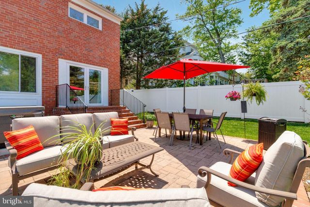 6211 LANGSTON BLVD, Arlington, VA 22205