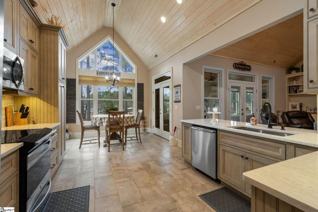 32 Laurelcrest Lane, Travelers Rest, SC 29690