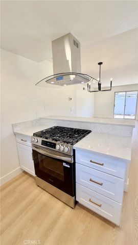 28196 Robin, Saugus, CA 91350