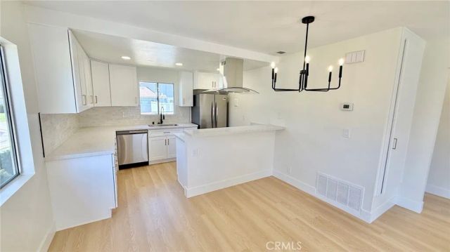 28196 Robin, Saugus, CA 91350