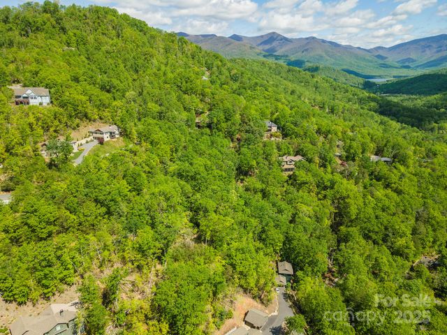 387 Chapel Road, Black Mountain, NC 28711