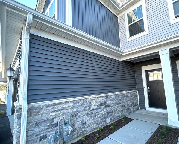 612 Cassia Court, Crystal Lake, IL 60012