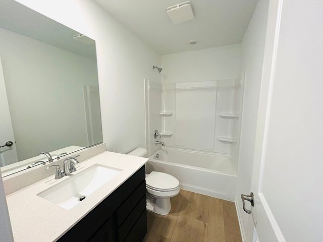 612 Cassia Court, Crystal Lake, IL 60012