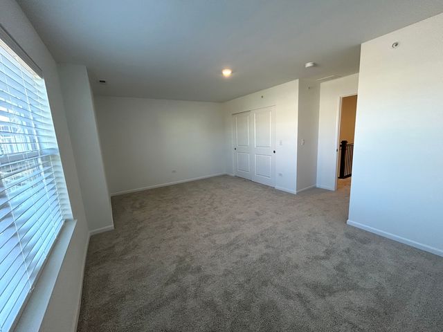 612 Cassia Court, Crystal Lake, IL 60012