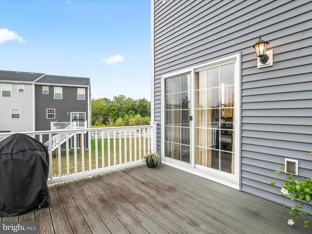208 OVERLOOK DR, Hanover, PA 17331