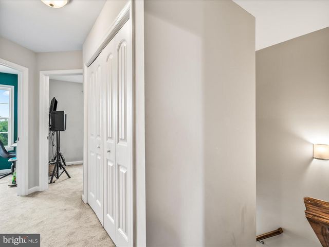 208 OVERLOOK DR, Hanover, PA 17331