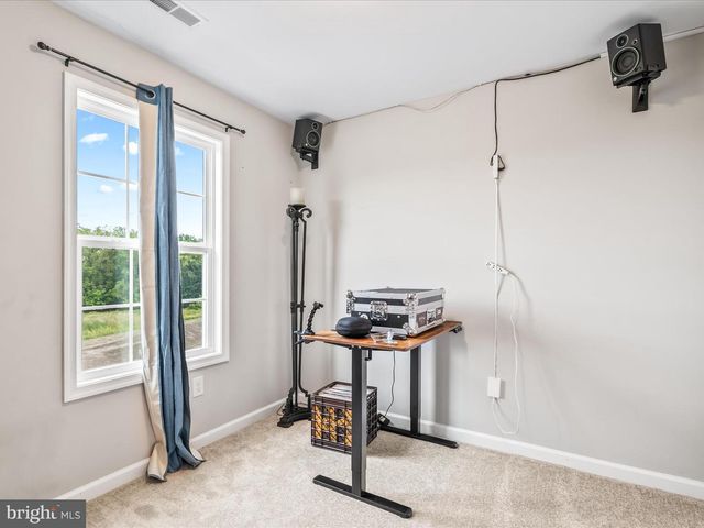 208 OVERLOOK DR, Hanover, PA 17331