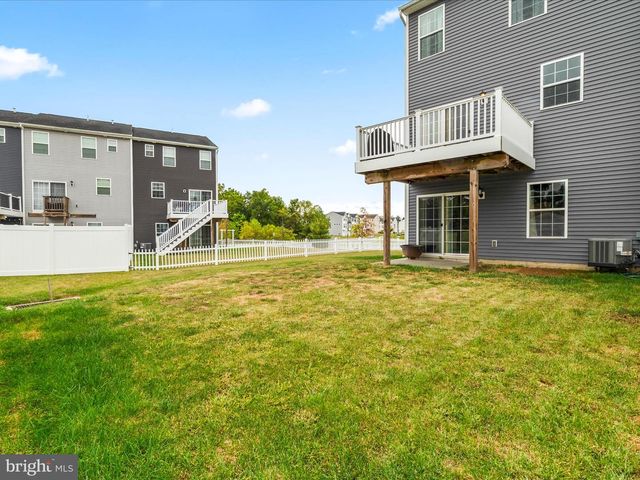 208 OVERLOOK DR, Hanover, PA 17331