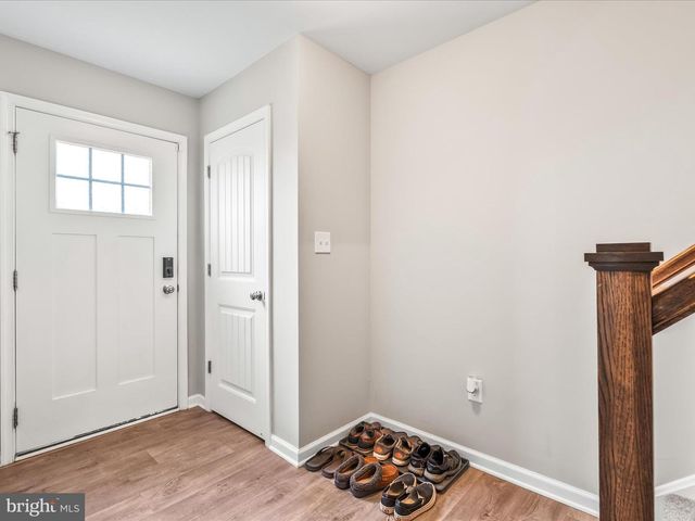 208 OVERLOOK DR, Hanover, PA 17331