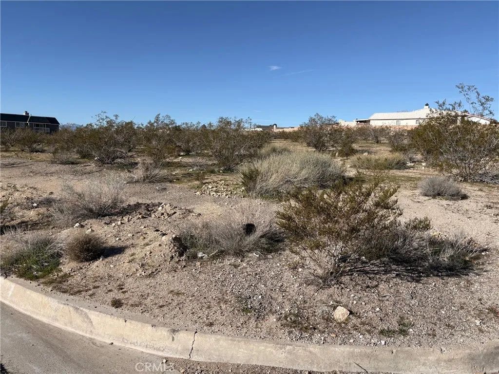 0 Viho, Apple Valley, CA 92307