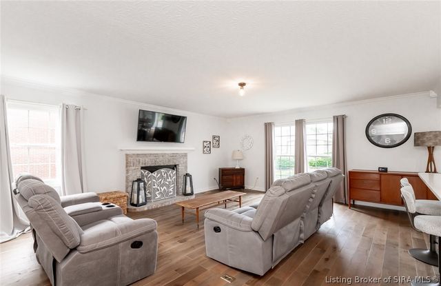 12409 Covered Bridge Road, Sellersburg, IN 47172