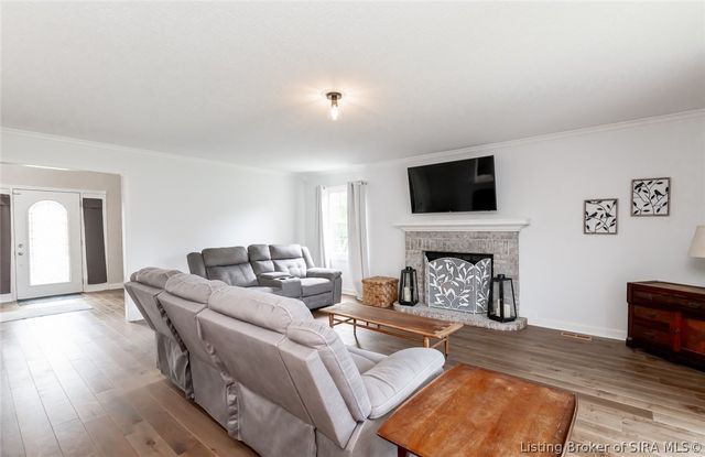 12409 Covered Bridge Road, Sellersburg, IN 47172