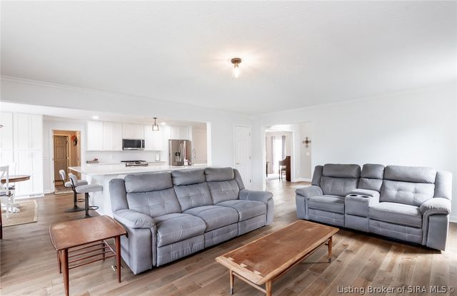 12409 Covered Bridge Road, Sellersburg, IN 47172