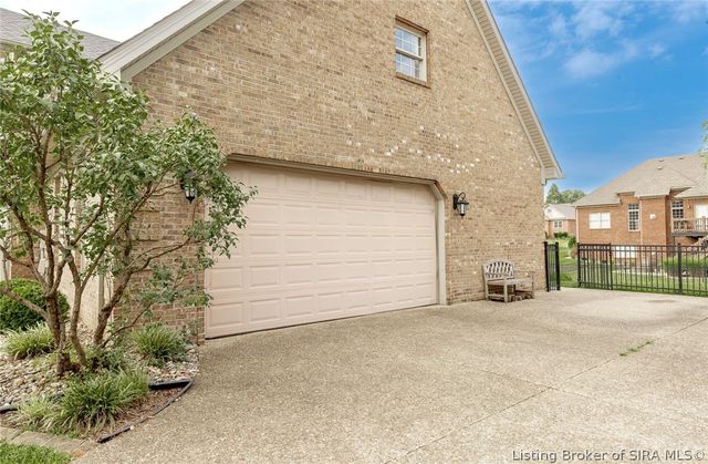 12409 Covered Bridge Road, Sellersburg, IN 47172
