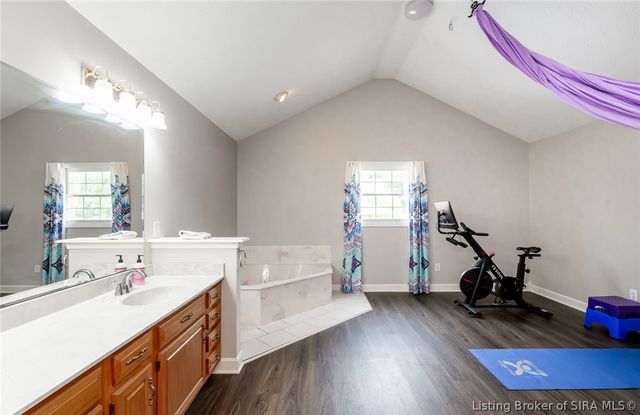 12409 Covered Bridge Road, Sellersburg, IN 47172