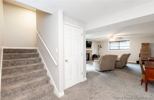 12409 Covered Bridge Road, Sellersburg, IN 47172