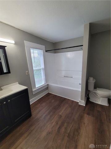 66 Barnett Street 64, Dayton, OH 45402