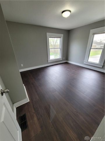 66 Barnett Street 64, Dayton, OH 45402