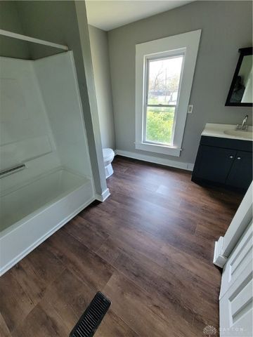66 Barnett Street 64, Dayton, OH 45402