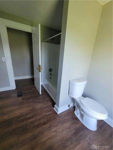 66 Barnett Street 64, Dayton, OH 45402