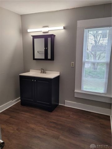 66 Barnett Street 64, Dayton, OH 45402