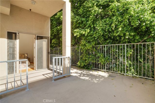 1871 Greenfield Avenue 102, Los Angeles, CA 90025