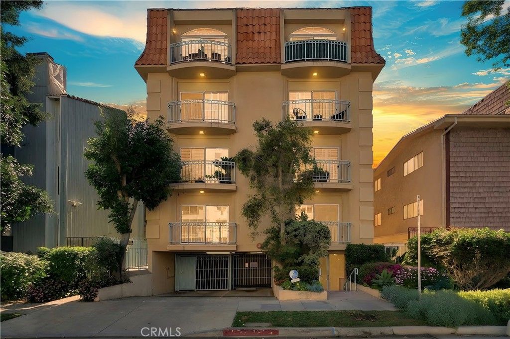 1871 Greenfield Avenue 102, Los Angeles, CA 90025 — photo 2