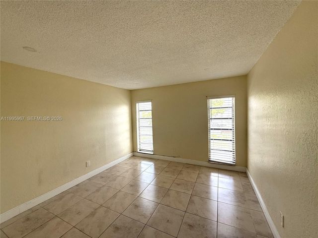 4848 NW 24th Ct 325, Lauderdale Lakes, FL 33313