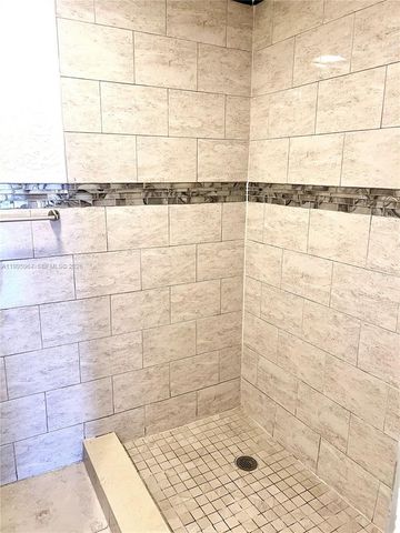 4848 NW 24th Ct 325, Lauderdale Lakes, FL 33313