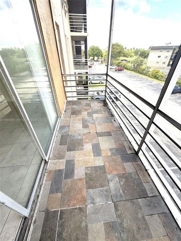 4848 NW 24th Ct 325, Lauderdale Lakes, FL 33313