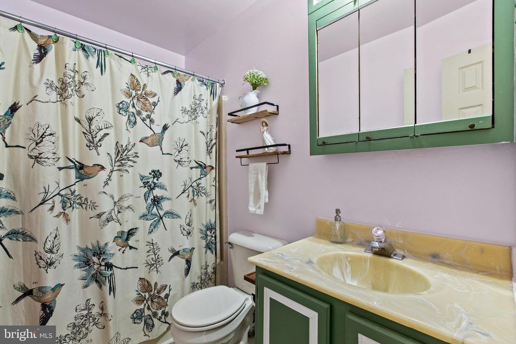 Image 23 of property listing at 667 SAN GABRIEL RD, Lusby, MD 20657