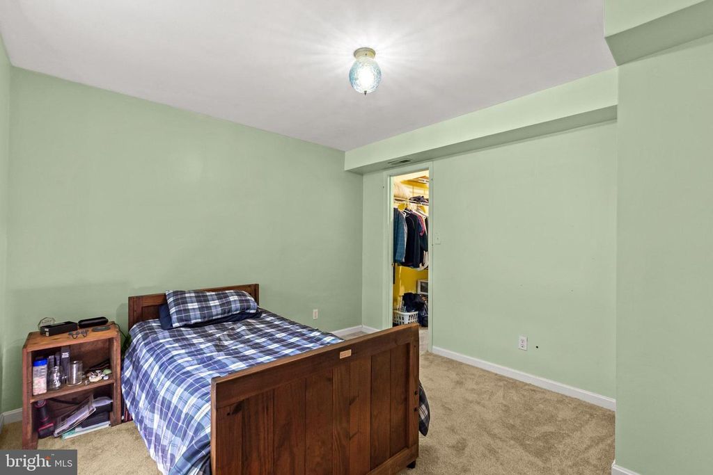 Image 24 of property listing at 667 SAN GABRIEL RD, Lusby, MD 20657