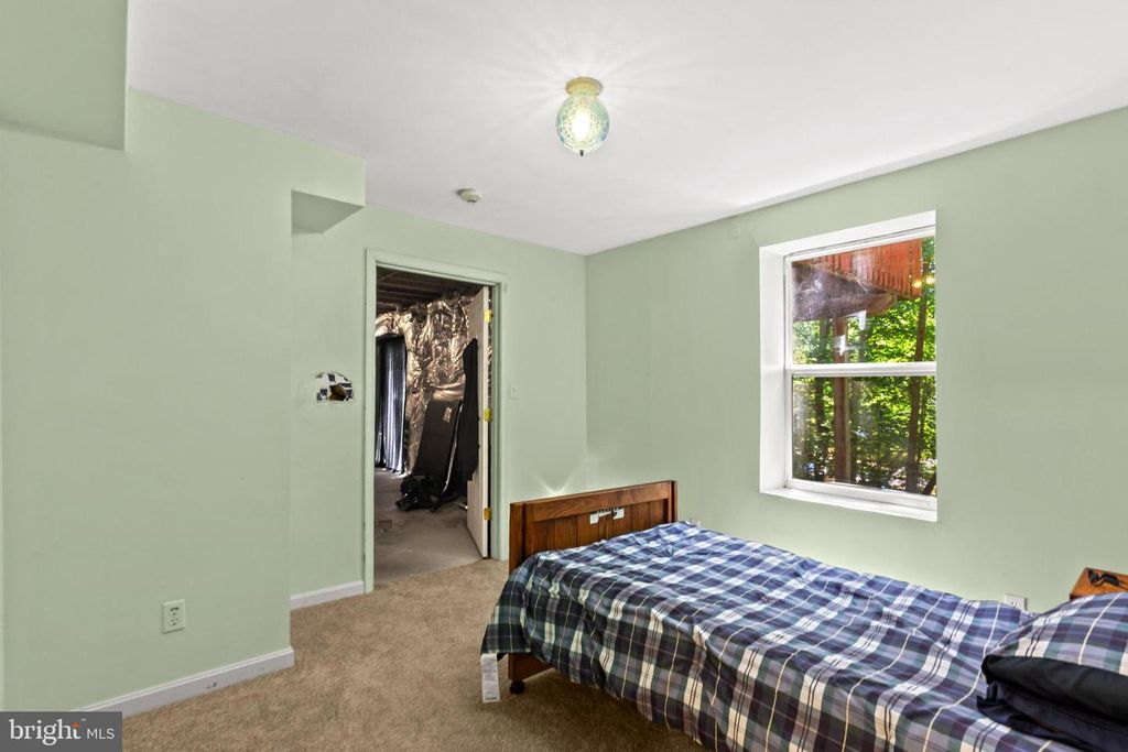 Image 25 of property listing at 667 SAN GABRIEL RD, Lusby, MD 20657