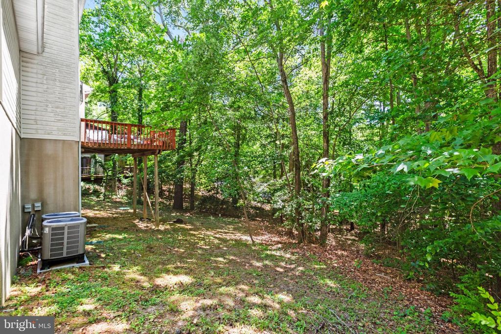 Image 28 of property listing at 667 SAN GABRIEL RD, Lusby, MD 20657