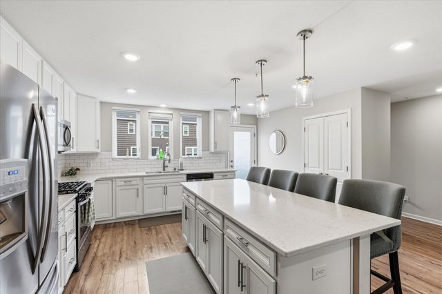775 Midtown Lane, New Brighton, MN 55112